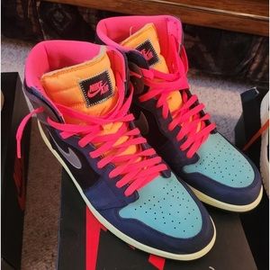 Men’s Nike multicolor sneakers. Size 15